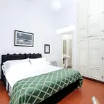 Trastevere Charming Retreat On Cobblestone Street