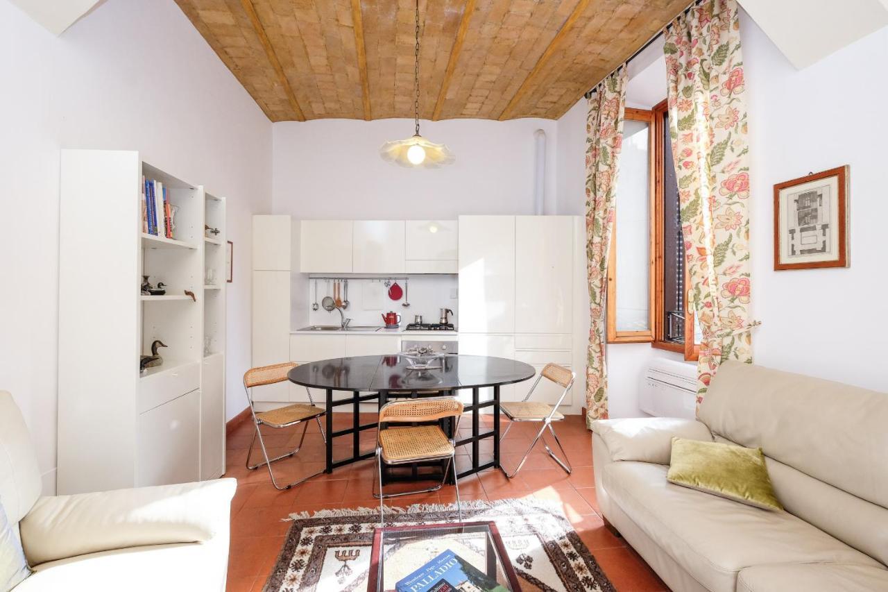 Apartment Trastevere Charming Retreat On Cobblestone Street