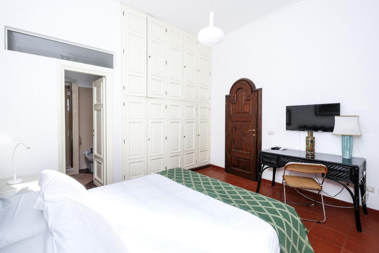 Apartment Trastevere Charming Retreat On Cobblestone Street *