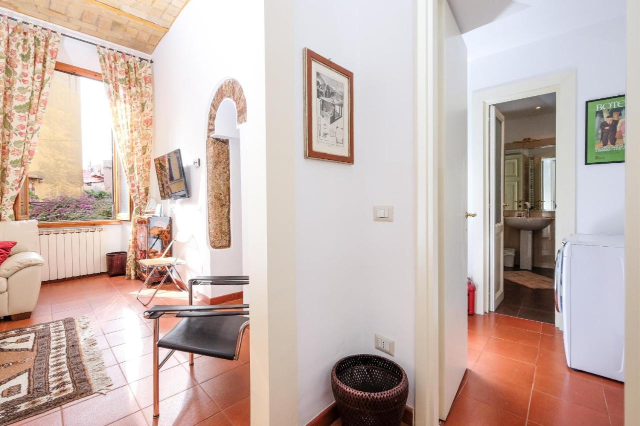 Apartment Trastevere Charming Retreat On Cobblestone Street