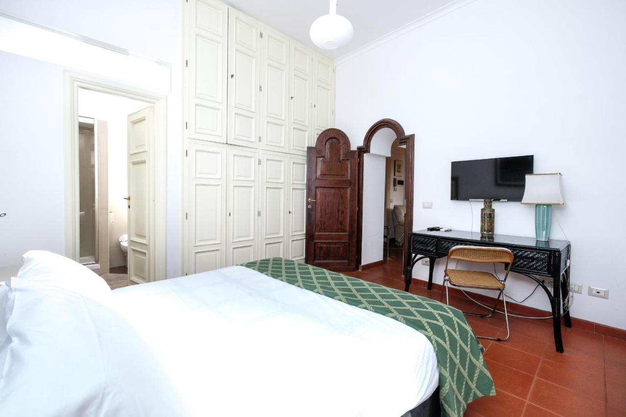 Trastevere Charming Retreat On Cobblestone Street Apartment